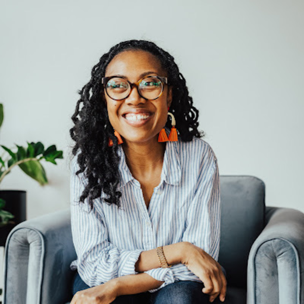Meet your Posher, Neshia